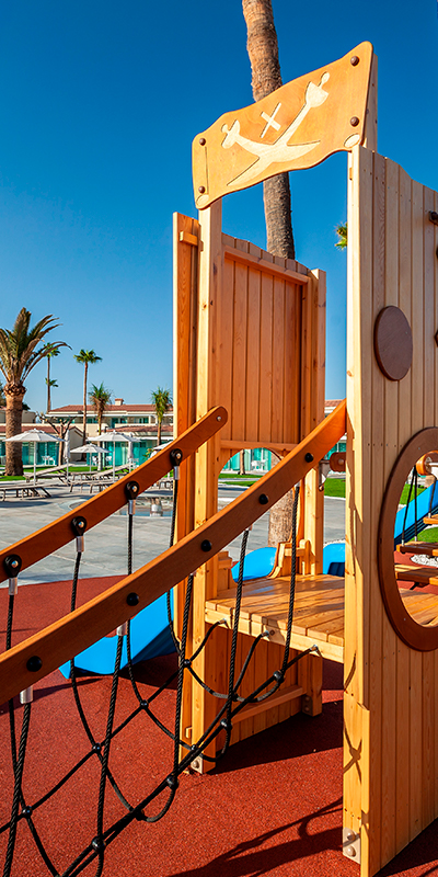  Detail des Spielplatzes für Kinder in Kumara Serenoa in Maspalomas Gran Canaria 